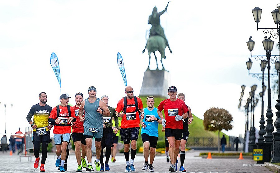 Оренбуржцы пробежали уфимский марафон