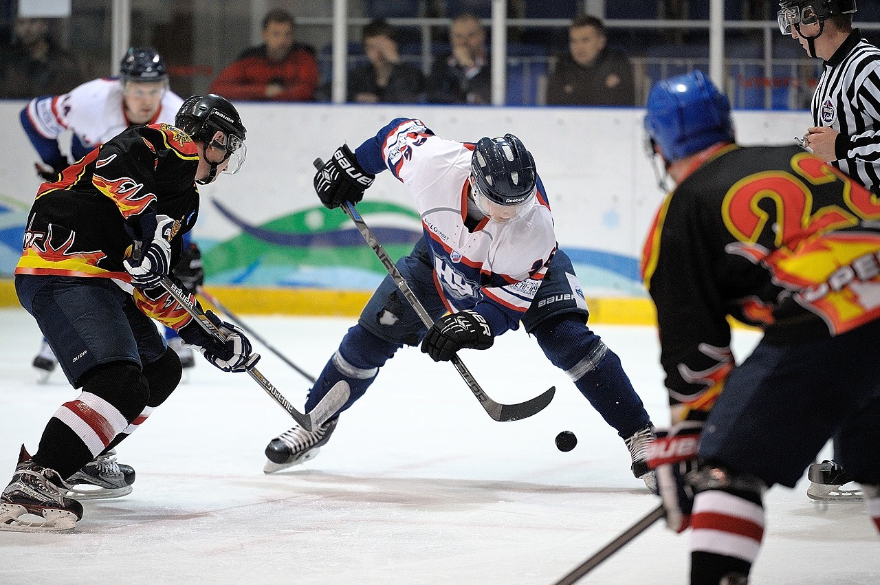 Чемпионат города Оренбурга по хоккею с шайбой