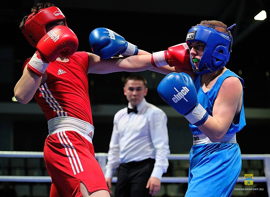 Более 140 боксеров боролись за звание лучшего в Оренбургской области!