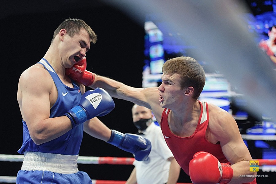 Мамедов, Зобнин и Муцелханов вышли в полуфинал Чемпионата России по боксу