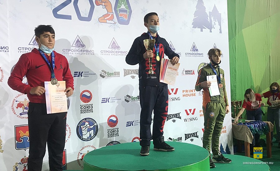 Три медали на первенстве России по тайскому боксу