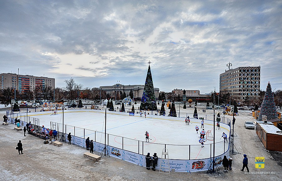 В Оренбурге прошёл хоккейный матч